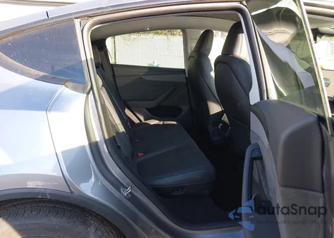 2026 Tesla Model Y Long Range Launch Series/Premium All-Wheel Drive из США, поврежденный, VIN 7SAYGDEE0TF446250